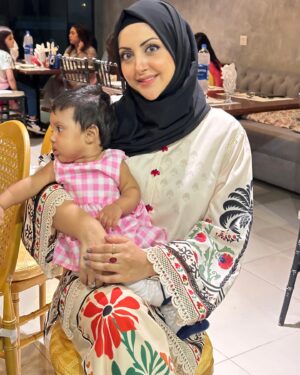 Moomal Khalid Instagram - 🌺 ✨