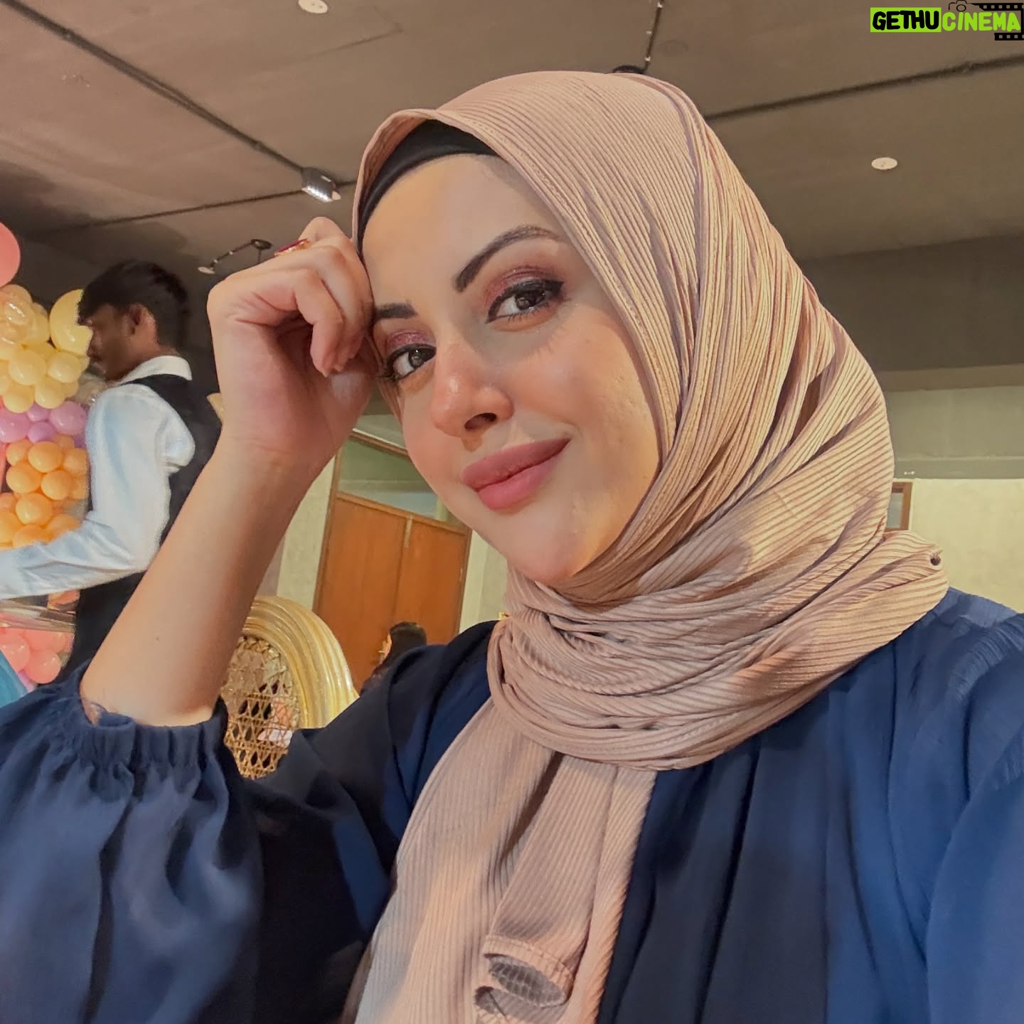Moomal Khalid - 4.9K Likes -