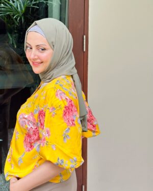 Moomal Khalid Instagram - 🌻