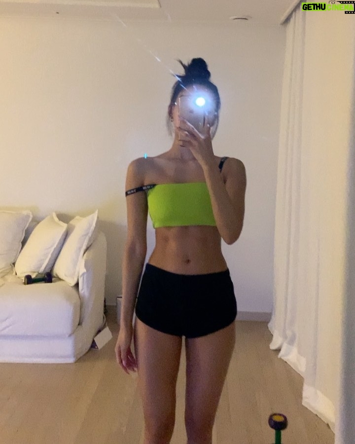 Moon Ga-bi - 23.3K Likes - 그냥 운동