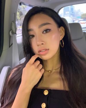 Moon Ga-bi Instagram - 사진 그만찍고 촬영하러 가자 갑이야 🤓