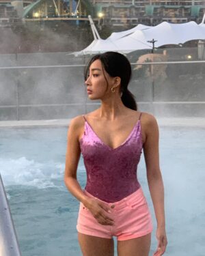 Moon Ga-bi Instagram - 무슨 촬영일까요?