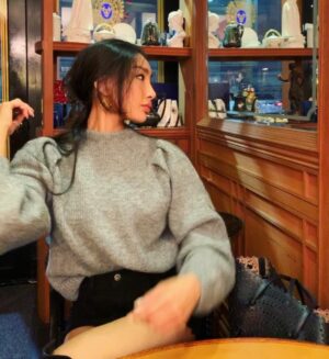 Moon Ga-bi Instagram - 아무렇지 않은 척 콧군영 벌렁