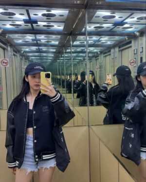 Moon Lee Instagram - 不是在運動就是在去運動的路上，很快樂！

放棄並不等同於失敗，是今日意外獲得的句子
無敵感謝這個總結！又可以開始了！
