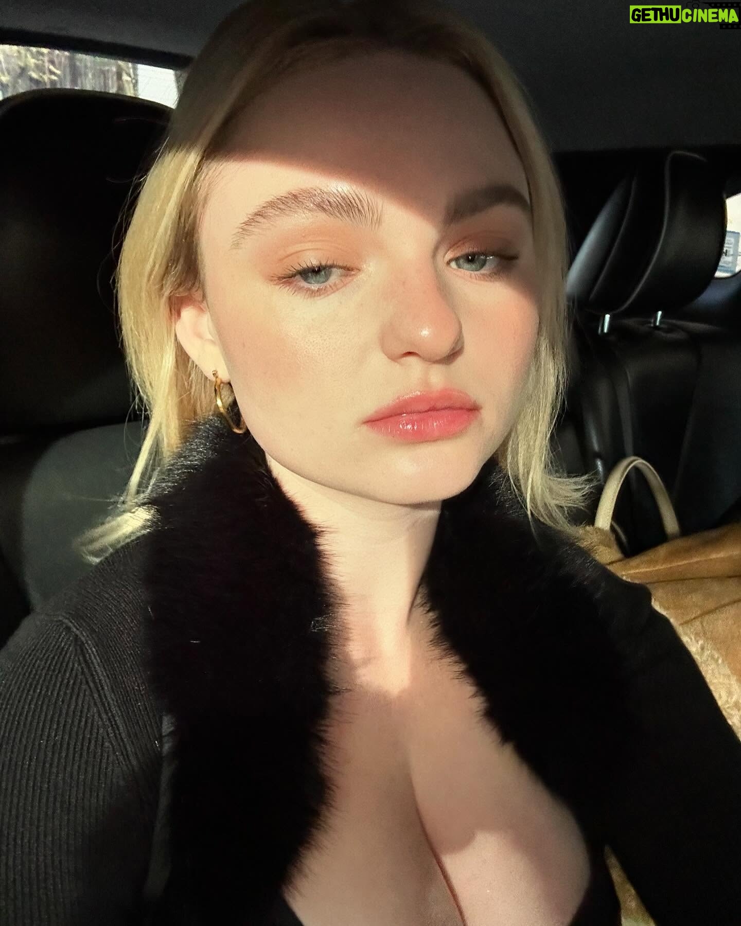 Morgan Lily - 3.6K Likes - <3