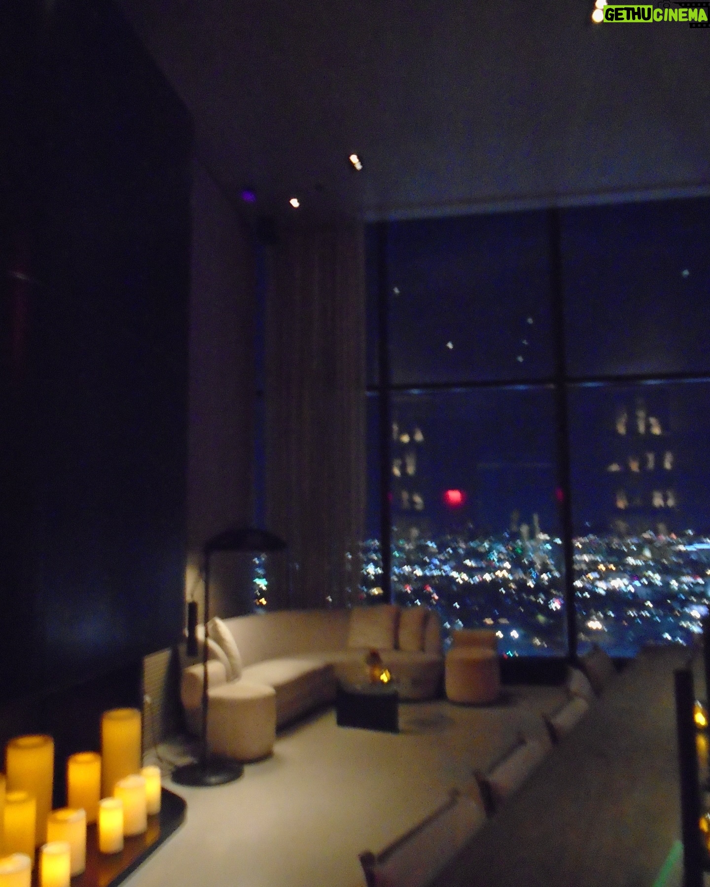 Morgan Lily - 3.3K Likes - Thank you for having us for the lovely stay @moxy_ac_losangeles <3 #ad