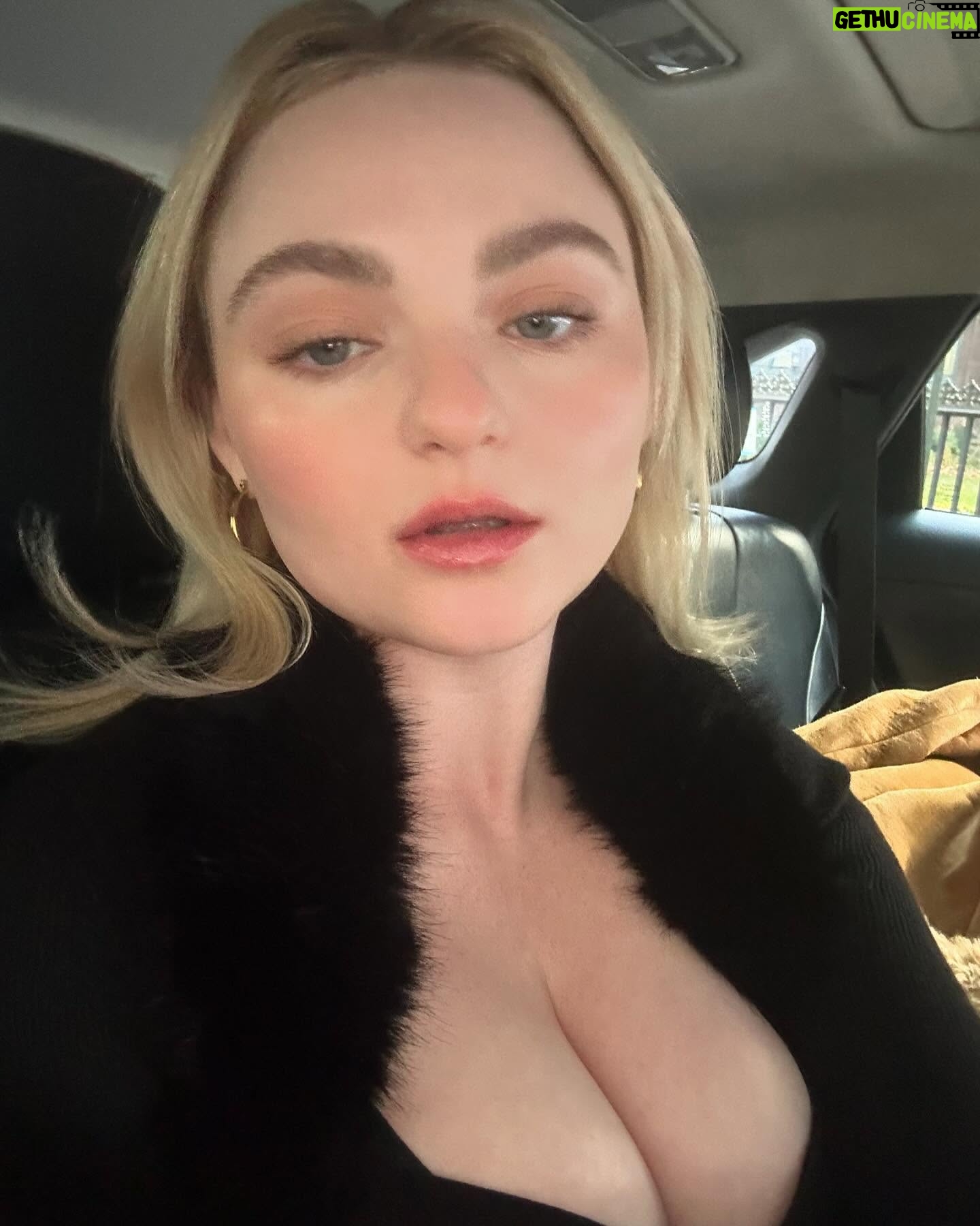 Morgan Lily - 3.6K Likes - <3