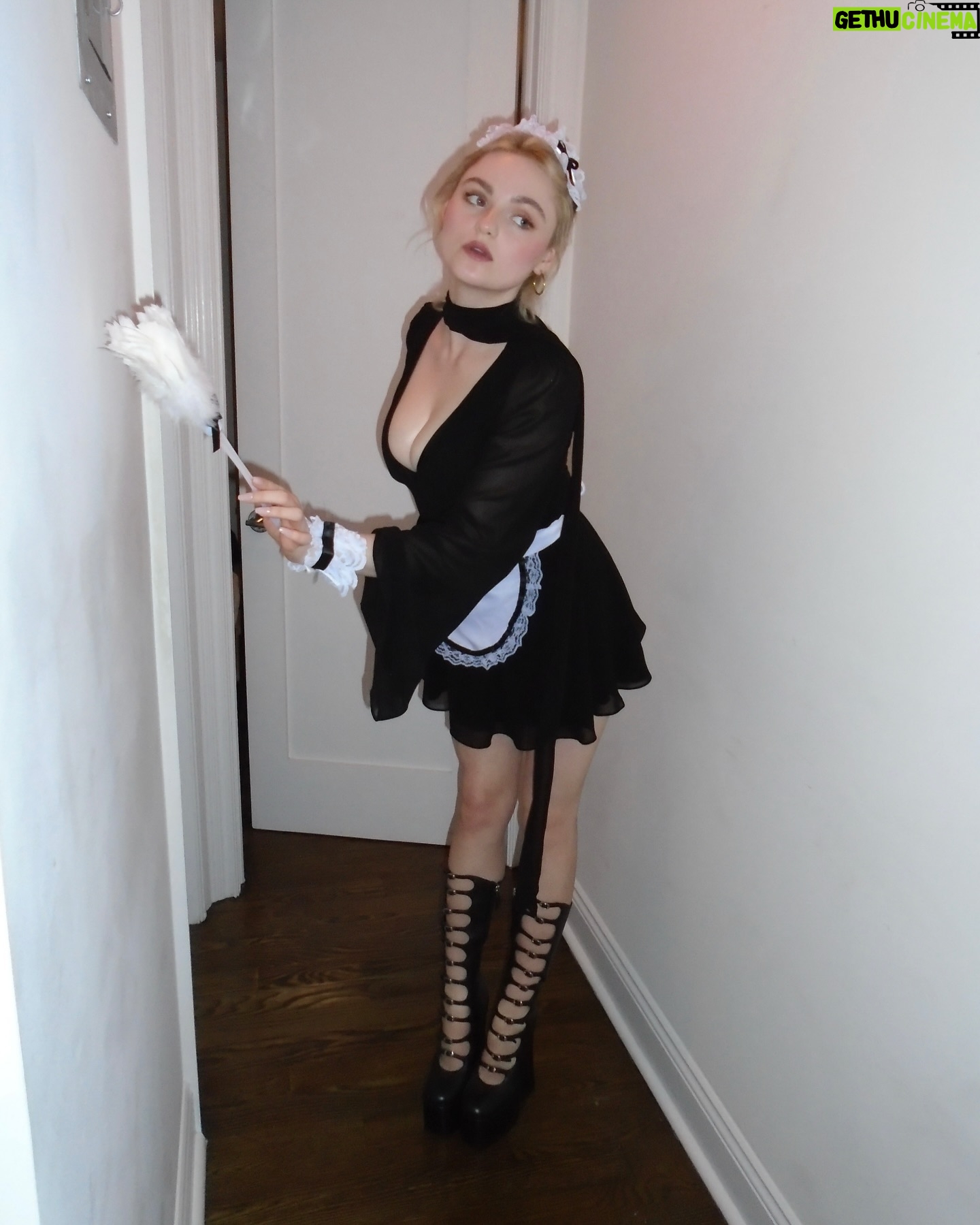 Morgan Lily - 3.7K Likes - Yvette 💋