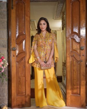 Mouli Ganguly Instagram - There’s something about storytelling and celebrations that makes everything feel a little more magical 💫

Nykaa Wali Shaadi was a beautiful watch, and this sunshine-hued Shaadi outfit felt like the perfect companion for the evening 💛🌻

@mynykaa @officialjiocinema @tigerbabyofficial