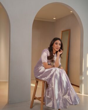 Mouli Ganguly Instagram - देसी 🌸

#Saree #IndianSaree #MouliGanguly