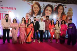 Mrinal Kulkarni Instagram - विशेष मान्यवर आणि कलाकारांच्या उपस्थितीत रंगला गुलाबी सिनेमाचा मुंबई प्रिमीयर सोहळा! 

‘गुलाबी’🌸💗

महाराष्ट्रात सर्वत्र प्रदर्शित!

तिकीट बुक करा इथे :-Link in bio🔗

#गुलाबी #Gulaabi #GulaabiInCinemasNow
#gulaabi

Directed By - @abhyangh_official

Produced By - @sonalishivanikar @muzumdarshanbhag ,  @anandshivanikar @abhyangh_official , @techno.swapnil

Starring - @shrumarathe , @mrinalmrinal2 , @ashvinibhave @shaileshdatar, #Suhas Joshi, @AbhyanghKuvalekar @nikkhilaryaofficial, @radhika_deshpande, welankarpradeep @iam_poojapurandare

Executive Producer - @bhagatamol
Story : Abhyangh Kuvalekar
Screenplay & Dialogues: @bharadj
DOP - @saleelss
Music On- @panoromamusic
Distributions - @panorama_studios @chhatwanimurli @rauuti @darshan_shah1
Music - @saipiyushmusic
Singer - @hamsika.iyerofficial ,@ambekaraarya, @@rahuldeshpandeofficial ,@savanieeravindrra, @ruchabondre , @kkomalkrusshna, @shendebelareal
Lyrics -  @the_manndar , @aditi_vinayak_dravid
Editor - @roughcutappa
Costume - @devika_232
Makeup & Hair - @bhakti.sapkeofficial, @internationalbeautyschool
Art Director - @mahesh_kore999
Sound Design - @swarupjoshi
Publicity Design - @lokisstudio
PR - @amrutamane48
Digital Marketing- @ashmikitilekar @teamsocialtime
Visual Promotions- @som_chavan