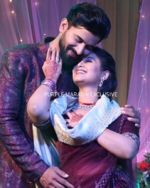 Mrunal Dusanis Instagram - महासंगीत सोहळ्यासाठी नंदिनी आणि पार्थ झाले सज्ज, रोमँटिक गाण्यावर करणार परफॉर्म ❤️
@mrunaldusanis_official @vijayandalkar 

#VijayAndalkaer #MrunalDusanis #PurpleMarathi #LagnanantarHoilachPrem #StarPravah