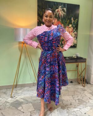 Munachi Abii Instagram - Hey, have you gotten a chance to see #rosesandivy yet? 
Who thinks Evelyn deserved better after everything, or did she get what she deserved ?
