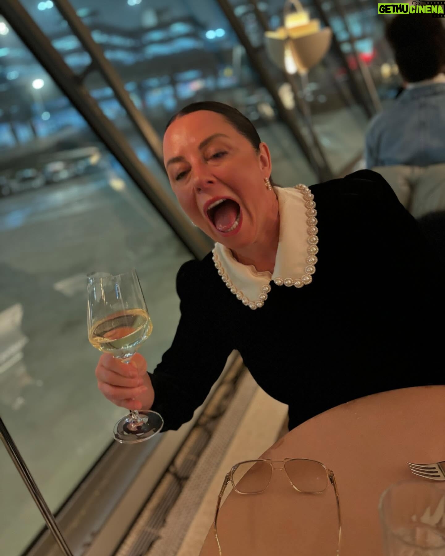 Myf Warhurst - 3.9K Likes - The two moods of this holiday. Thanks @steendyk @twahotel ā¤ļø