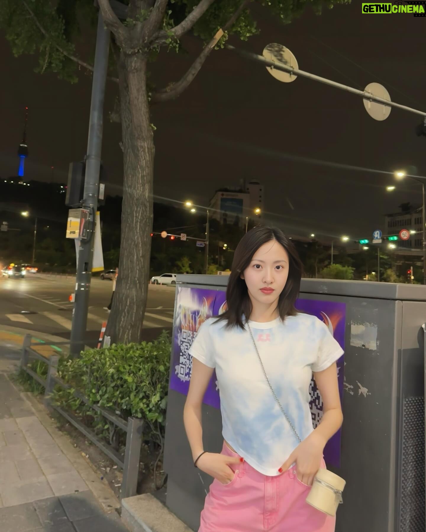Na Hae-ryung - 1.8K Likes - 여름에 두었다 🫶