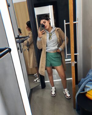 Naila Grrewal Instagram - Navigating London’s moods, one selfie at a time ☔️☀️
.
.
.
.
.
.
.
#photooftheday #selfie #london #ootd #saturday #mood #nailagrrewal