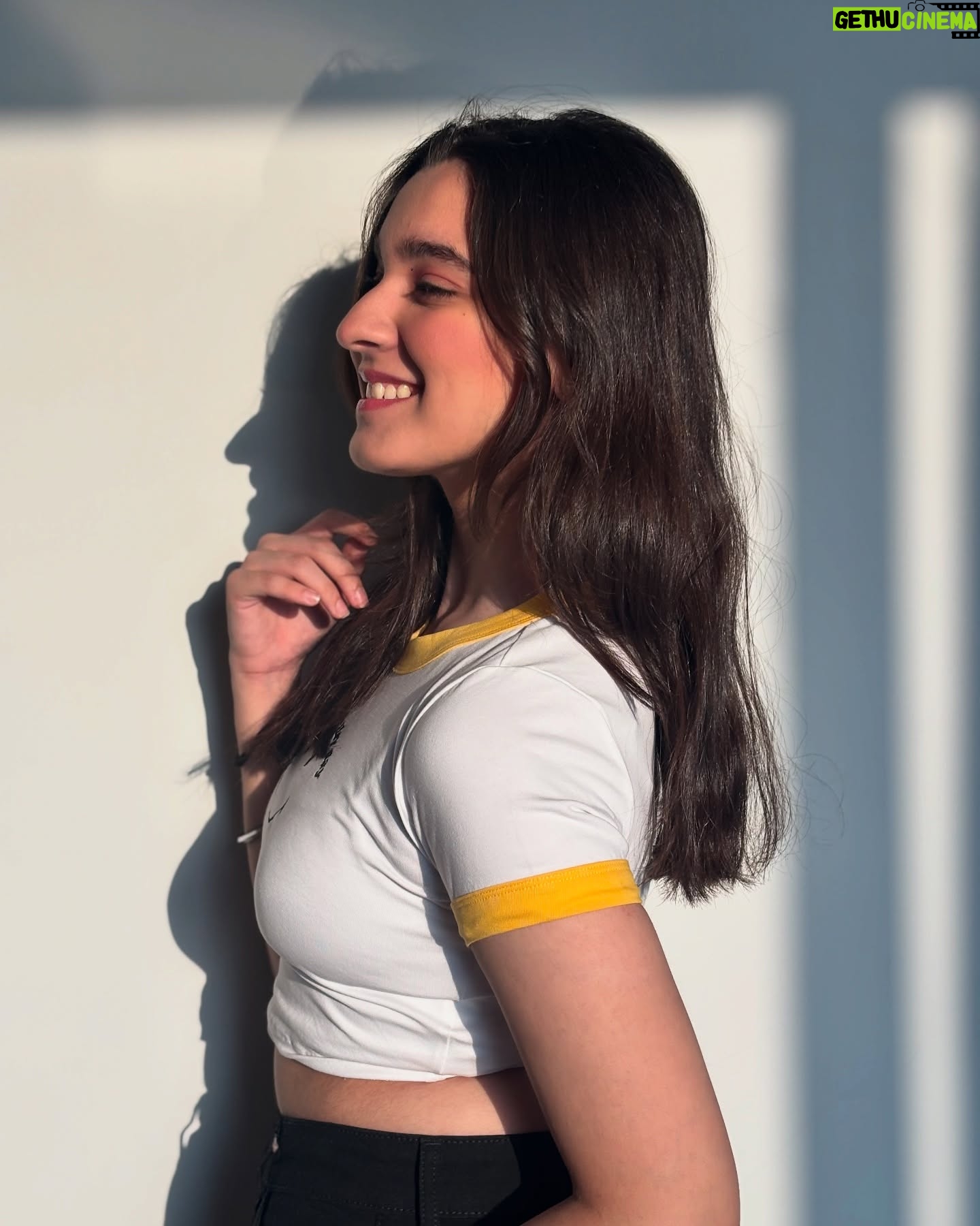 Naisha Khanna - 72.4K Likes - hi