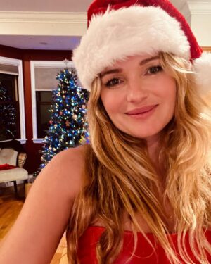 Nanda Ziegler Instagram - Merry Christmas 🎄 #2024