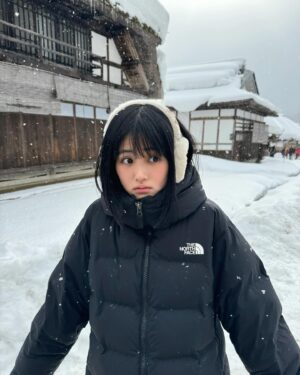 Nanoka Hara Instagram - あけましておめでとうございます！

2025年もよろしくお願いします。
いい1年にするぞー！！