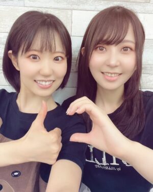 Nao Toyama Instagram - 種田梨沙ちゃんがパーソナリティーのラジオ

「Salon de Tanedaへようこそ♪」
第72回に遊びに行かせていただきました📻✨

onsen.ag/program/tane

時間ぜんっぜん足りなくなるくらい喋ったり、
この日もいっぱい笑って幸せでした！

懐かしいロケの思い出話もできて……
あの映像見返したくなっちゃったな……（笑）

もう13年以上のお付き合いになる種ちゃん🌱

おばあちゃんになってもずっと一緒だしいっぱい遊ぼうね！！