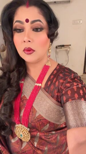 Narayani Shastri Instagram - Sajte samay sawaal ma poochen … sachaai nikal aati hai 🙈
