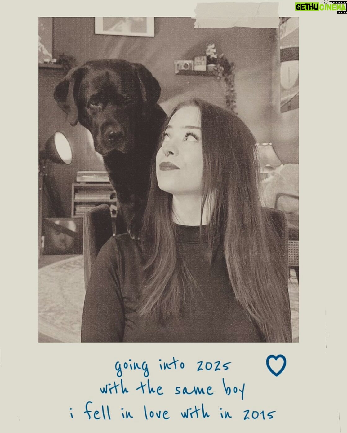Nastassja Strobel - 8.2K Likes - Mach mich bereit für 2025
Hab die ersten Tage aber erstmal ruhiger angehen lassen - hauptsächlich nur mit Dean, der übrigens meinen Trex geklaut hat!
Frohes Neues Jahr euch allen ♥️✨