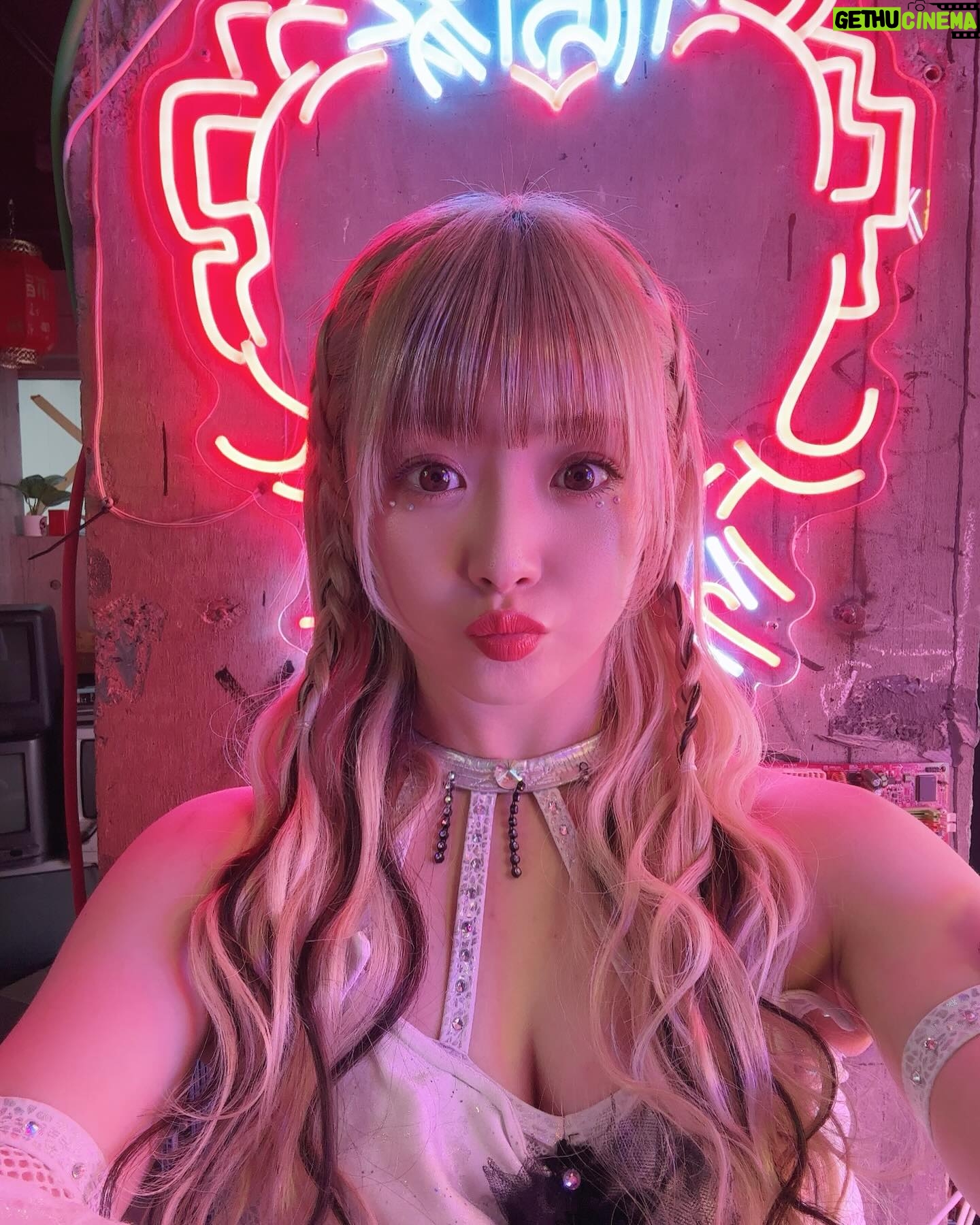 Natsumi Maki - 8.3K Likes - ビビットネオン🇨🇳撮影中...
#natsupoi #なつぽい #stardom #スターダム