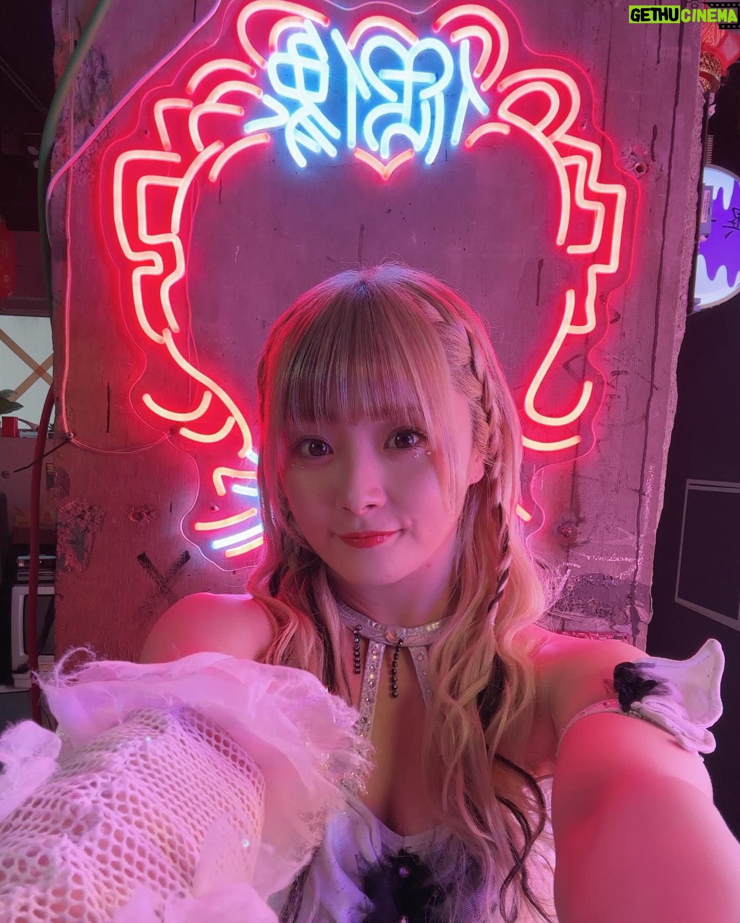 Natsumi Maki - 8.3K Likes - ビビットネオン🇨🇳撮影中...
#natsupoi #なつぽい #stardom #スターダム