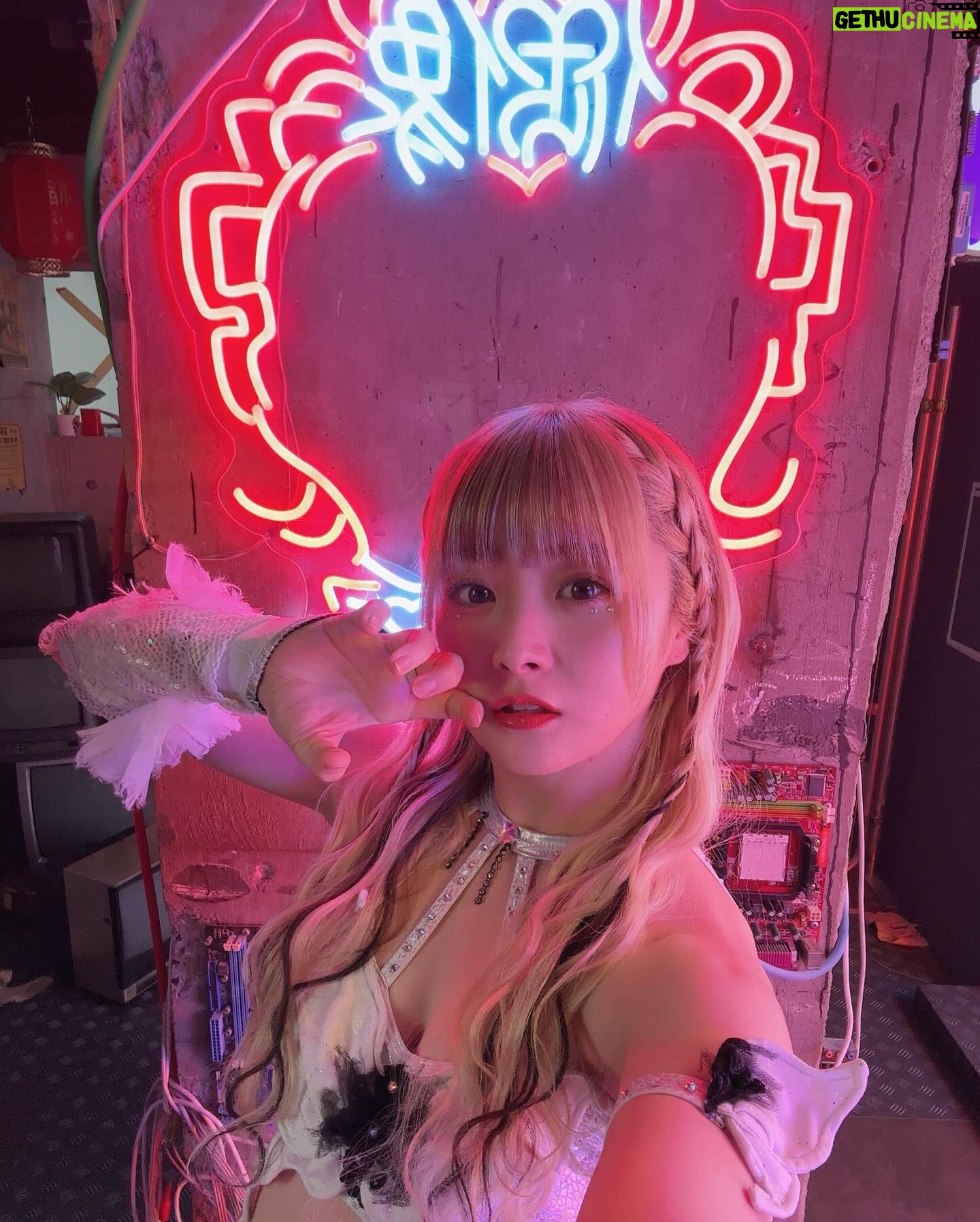 Natsumi Maki - 8.3K Likes - ビビットネオン🇨🇳撮影中...
#natsupoi #なつぽい #stardom #スターダム