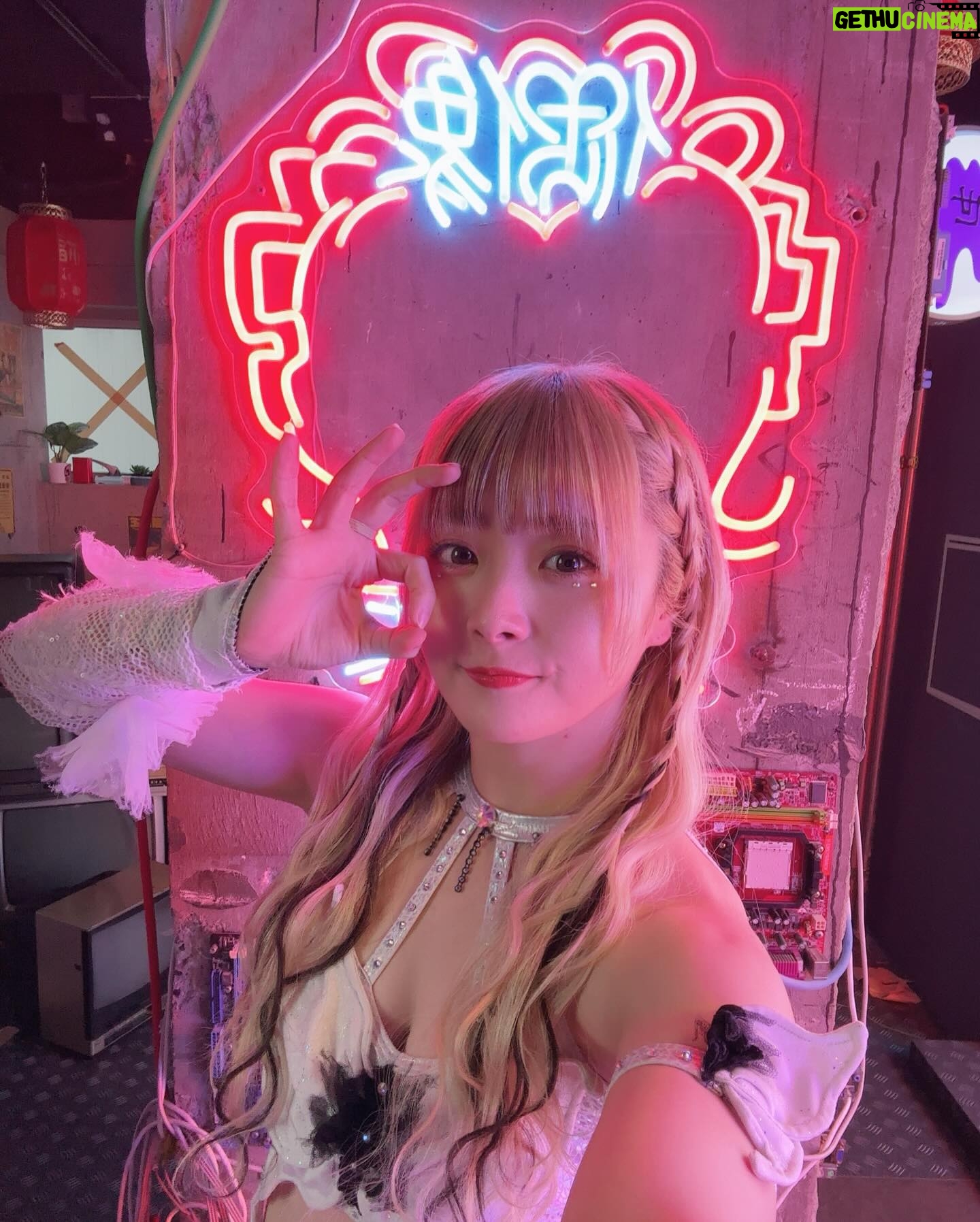 Natsumi Maki - 8.3K Likes - ビビットネオン🇨🇳撮影中...
#natsupoi #なつぽい #stardom #スターダム