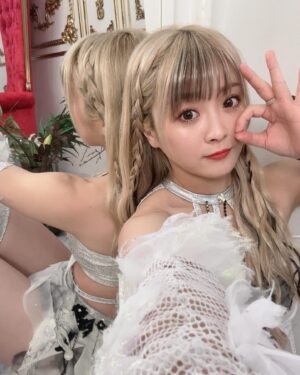 Natsumi Maki Instagram - ぽいが、2人！？👭🪄
ってのは冗談で...
あのね、ずっと載せ忘れてて本当に本当に申し訳ないのだけども....みんなからのファンレターたくさん届いてるだよぉ🩷
ちゃんと読んでる！！！！

ありがとうっ🥰
#なつぽい #natsupoi
