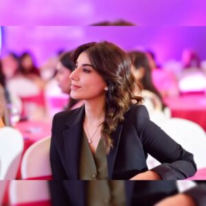 Naveen Waqar Instagram - Celebrating women's day with PARCO
.
.
.
.
#navinwaqar #workmode #womensday #lifestyle