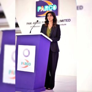 Naveen Waqar Instagram - Celebrating women's day with PARCO
.
.
.
.
#navinwaqar #workmode #womensday #lifestyle