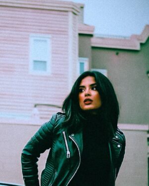 Navpreet Banga Instagram - wouldn’t life be so boring without art? 

Photo cred: @_vishal_712 

#Postoftheday #photooftheday #Vancouverartist #ArtistsofVancouver #BrownGirlLifts #SherniBanke #MakeArt