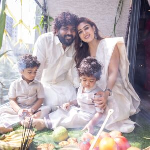 Nayanthara Instagram - உங்கள் வீட்டில் புன்னகை பொங்க..இனம் புரியா இன்பம் மனதில் பொங்க...நண்பர்கள் சூழ மகிழ்ச்சி பொங்க..பொங்கட்டும் தைப் பொங்கல் ❤️

நம்மை வாழ வைக்கும் தமிழுக்கும் விவசாயிகளுக்கு இந்நாளில் மனமார்ந்த நன்றியை தெரிவிப்போம். இனிய பொங்கல் நல்வாழ்த்துகள் 🙏🏻🙏🏻

Happy pongal from us to you😇😇🙏🏻🙏🏻