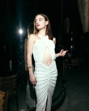 Nazlı Bulum Instagram - @unalavcii 📷 @talentco.tr 🌹 @violaandvesper 💫🥂 #pantenealtınkelebek #davet