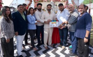 Neelam Giri Instagram - मेरी बहुचर्चित फिल्म “शाहाबाद” का शुभारम्भ आज लखनऊ में हुआ!आपका प्यार आशीर्वाद बना रहें! @singhpawan999 @abhaysinha181 @prashantnishant @ritesh_pandey_official @neelamgiri_ @shivkumarbikku @premanshu23 @veeruthakur007 @yashifilms.official @maaammafilms @rvfentertainment @devendratiwarii999 ! शुटिंग अगले माह नववर्ष में ! गणपति बप्पा मोरया!