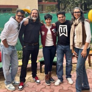Neeti Palta Instagram - When funny old friends catch up, funny old stories are shared! Thanks for hosting us for a lovely afternoon Harpriya. 

#comedians