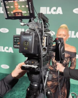 Nicky Whelan Instagram - Last night, we celebrated the 40th anniversary of Last Chance for Animals, led by the fearless Chris DeRose, who has dedicated his life to protecting animals. He and his team, after 30 years of relentless effort, achieved a monumental victory by shutting down the dog meat trade in South Korea. This was a momentous occasion, recognizing their unwavering commitment to a cause that seemed insurmountable for decades.

Animals do not have a voice, and it is our responsibility as humans to lead them into a safer future. At this stage of our evolution, there are no excuses. If you ever find yourself feeling lost or without purpose, consider turning to your local animal shelter. A small donation, volunteering your time, or simply learning about organizations like Last Chance for Animals can have a profound impact. These remarkable communities are saving animals lives around the world.  #stlylist @biancaarose_  #dress @madoh.official  #jewelry @sinai.au  #shoes @shoe_connection  #hairstylist @nazaninhairandmakeup