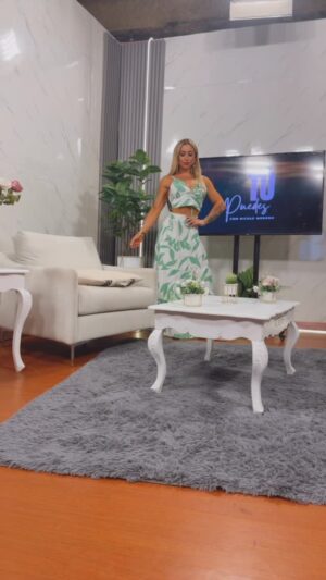 Nicole Moreno Instagram - Los espero este fin de semana en un nuevo capítulo!
@tupuedestv.cl a las 12:00 horas 💕 por las pantallas 
@somostvchile Ucv 💋