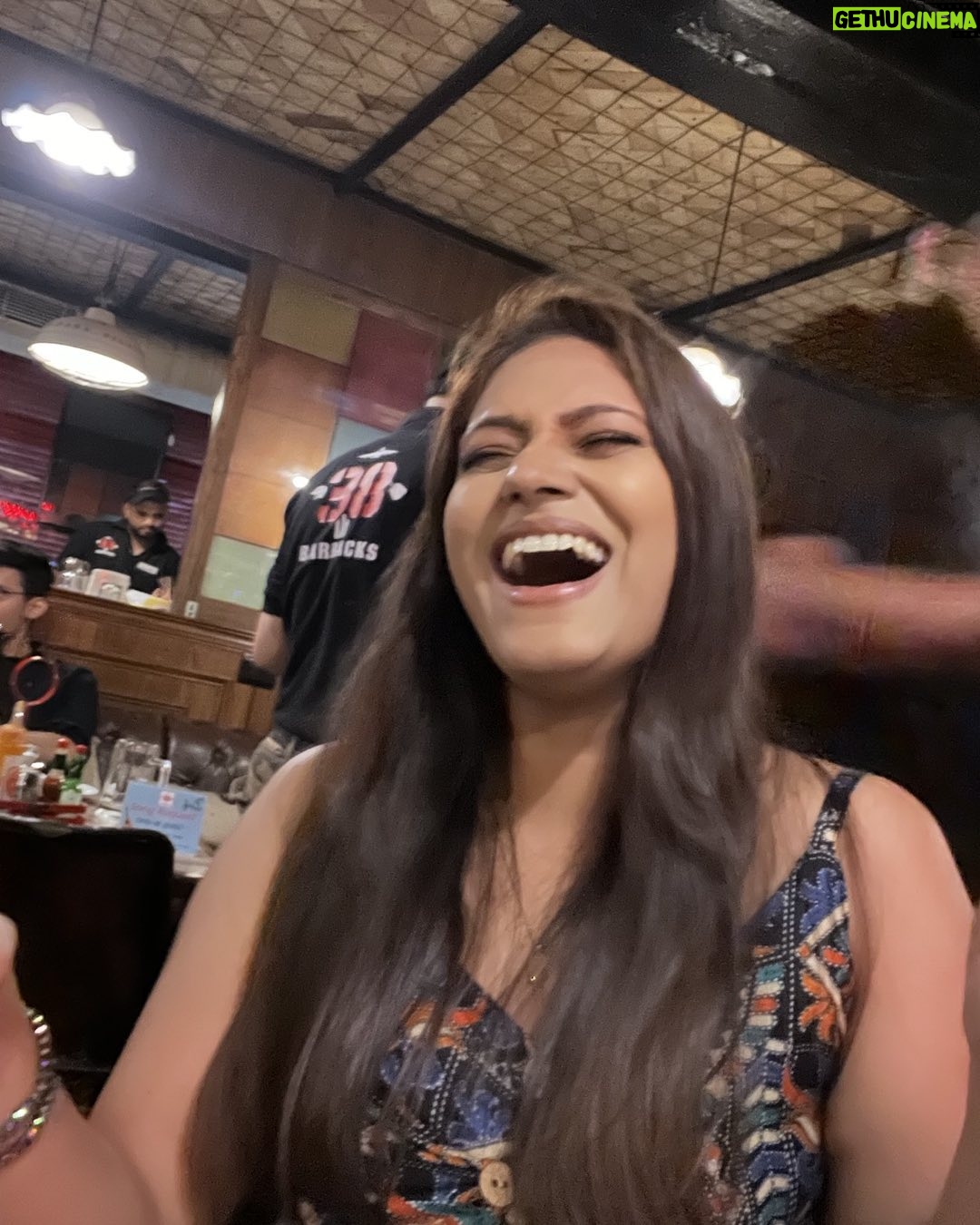 Nidhi Mahawan - 1.6K Likes - Live music 🎶 
.
.
#amiasinger #singalong #singing #music #livemusic #life #musicislife #musiclovers #karaoke #aboutlastnight #happiness #live #love