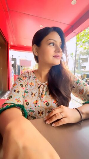 Nidhi Mahawan Instagram - This song & Monsoons ♥️
.
.
#trends #monsoons #mumbaimonsoons #mumbai #mumbaistory #versova #andheriwest #trendingreels #reels #explore #reelsinstagram #reelsvideo #viralvideos #viralreels #reelkarofeelkaro #reeitfeelit #instagram #instagood #tuhitu #srkian #srkfanclub #srklovers