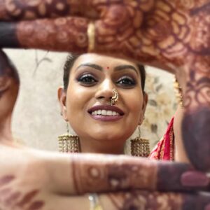 Nidhi Mahawan Instagram - On sets Bridal Getup !!
Saree Love ❤️ 
.
.
#nidhi #nidhimahawan #saree #sareelove #sareelover #sareelovers #bridal #bridalmakeup #bridalmehendi #mehendi #sareelove❤️ #sareefashion #sari #desigirl #desistyle #desifashion #indianwear #bollywoodstyle