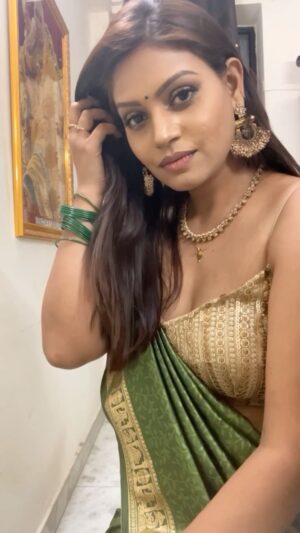 Nidhi Mahawan Instagram - Ye ishq nahi asaan ❤️❤️❤️❤️

Styling & Costume by @ashimahawan @kainta_designs 

#trending #reels #saree #sareelove #sari #girlinsaree #reelkarofeelkaro #reelinstagram #bollywood #viral #bollywoodactress #indiangirl #instagood #instagram #ootd #sareefashion #instalike #instadaily #live #laugh #love #attitude #gratitude