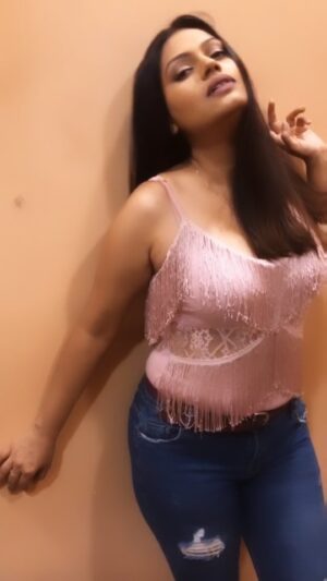 Nidhi Mahawan Instagram - Dooobey - The End ❣️
.
.
#trending #doobey #nidhimahawan #reelkarofeelkaro #faisusquad #reelsinstagram #reelitfeelit #trendingreels #hindi #hindireels #doobey #deepikapadukone #gehraiyaan