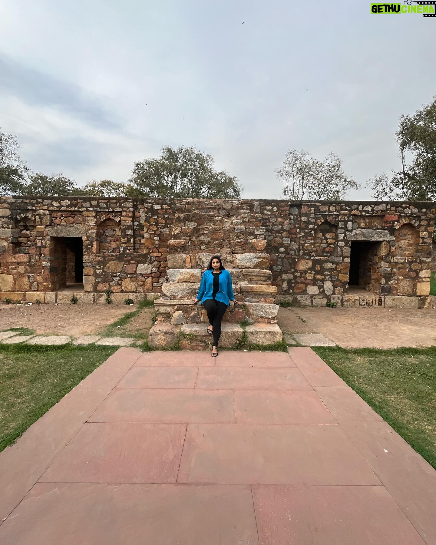 Nidhi Mahawan - 1.6K Likes - Photo dump Feb,2024