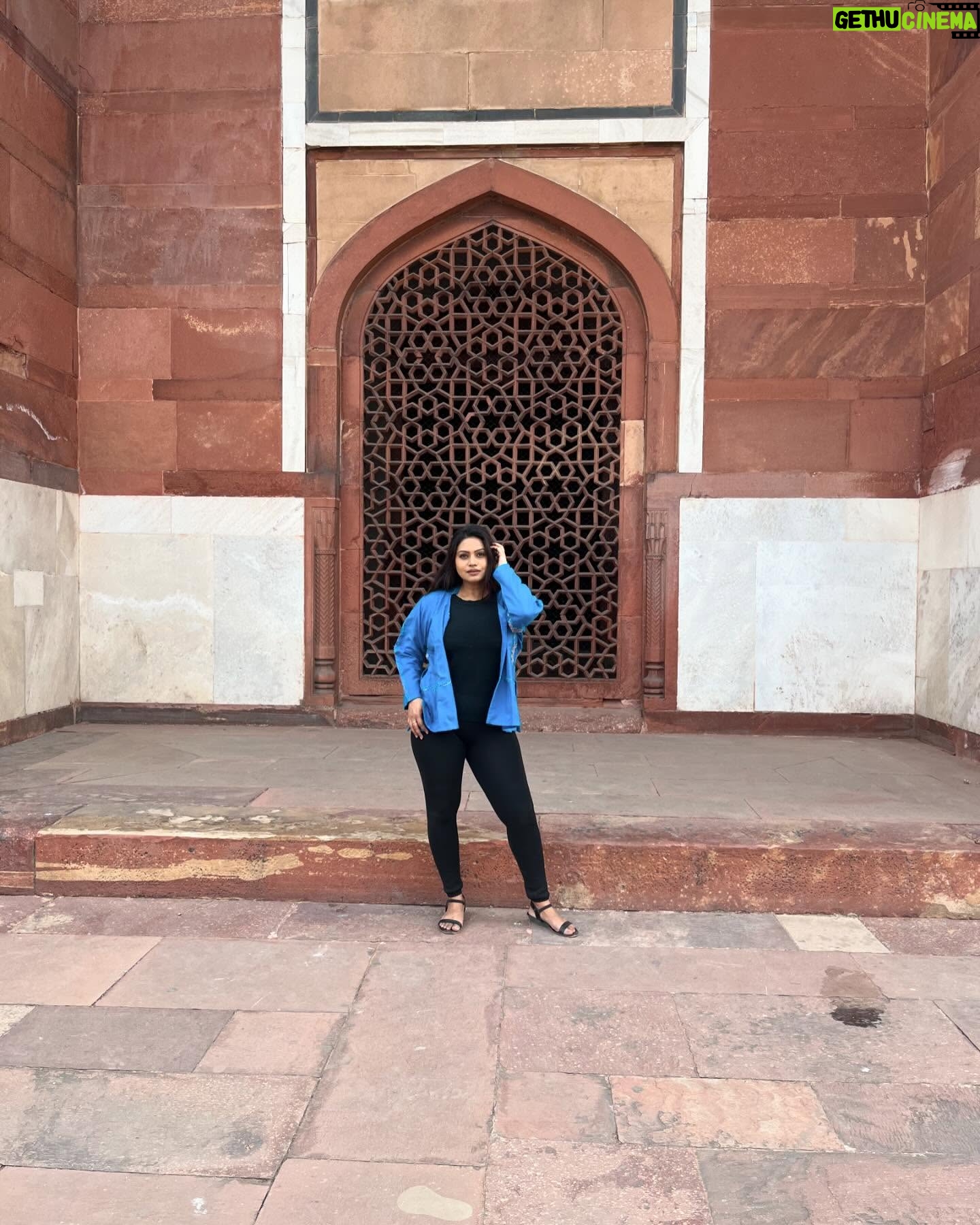 Nidhi Mahawan - 1.6K Likes - Photo dump Feb,2024
