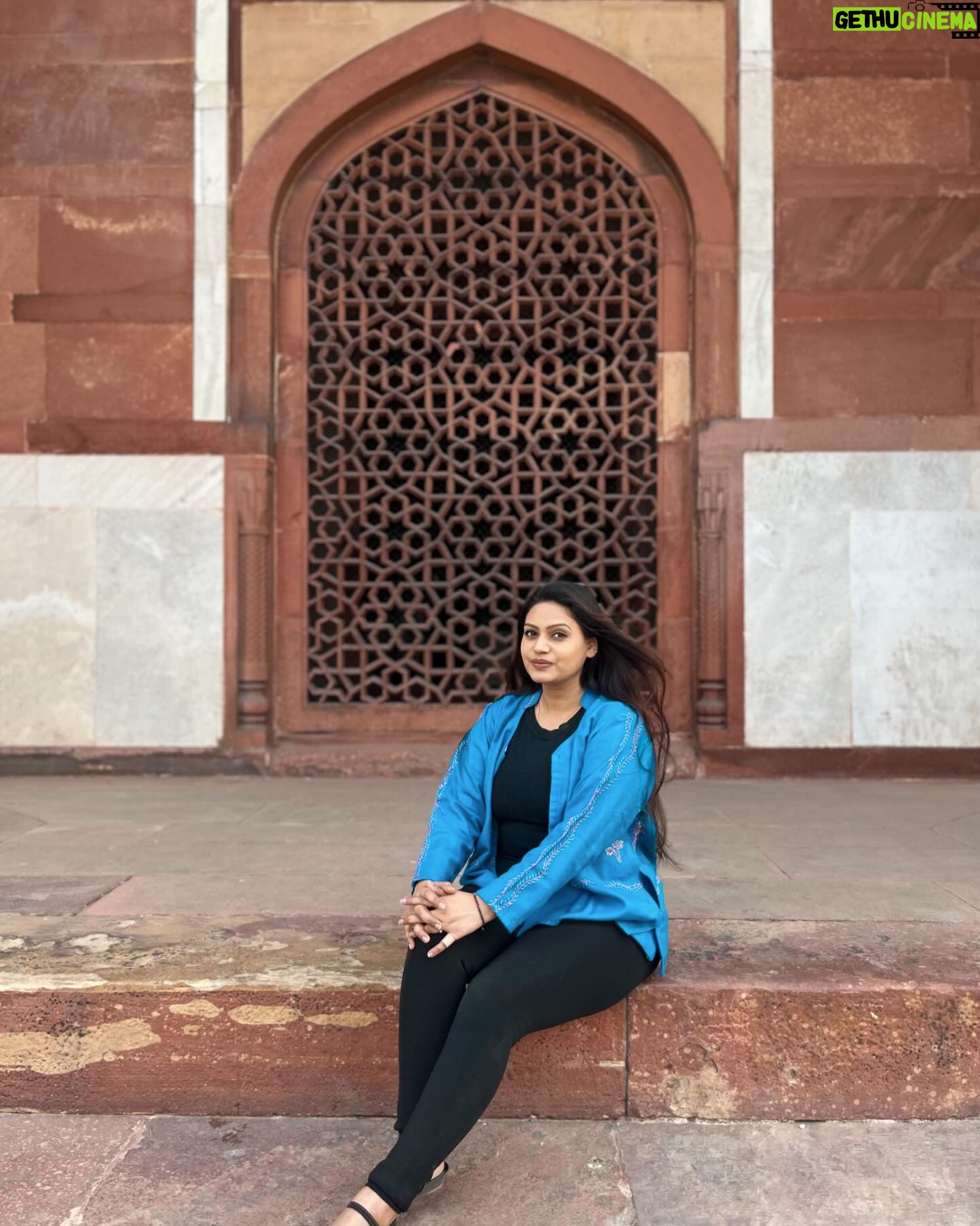 Nidhi Mahawan - 1.6K Likes - Photo dump Feb,2024