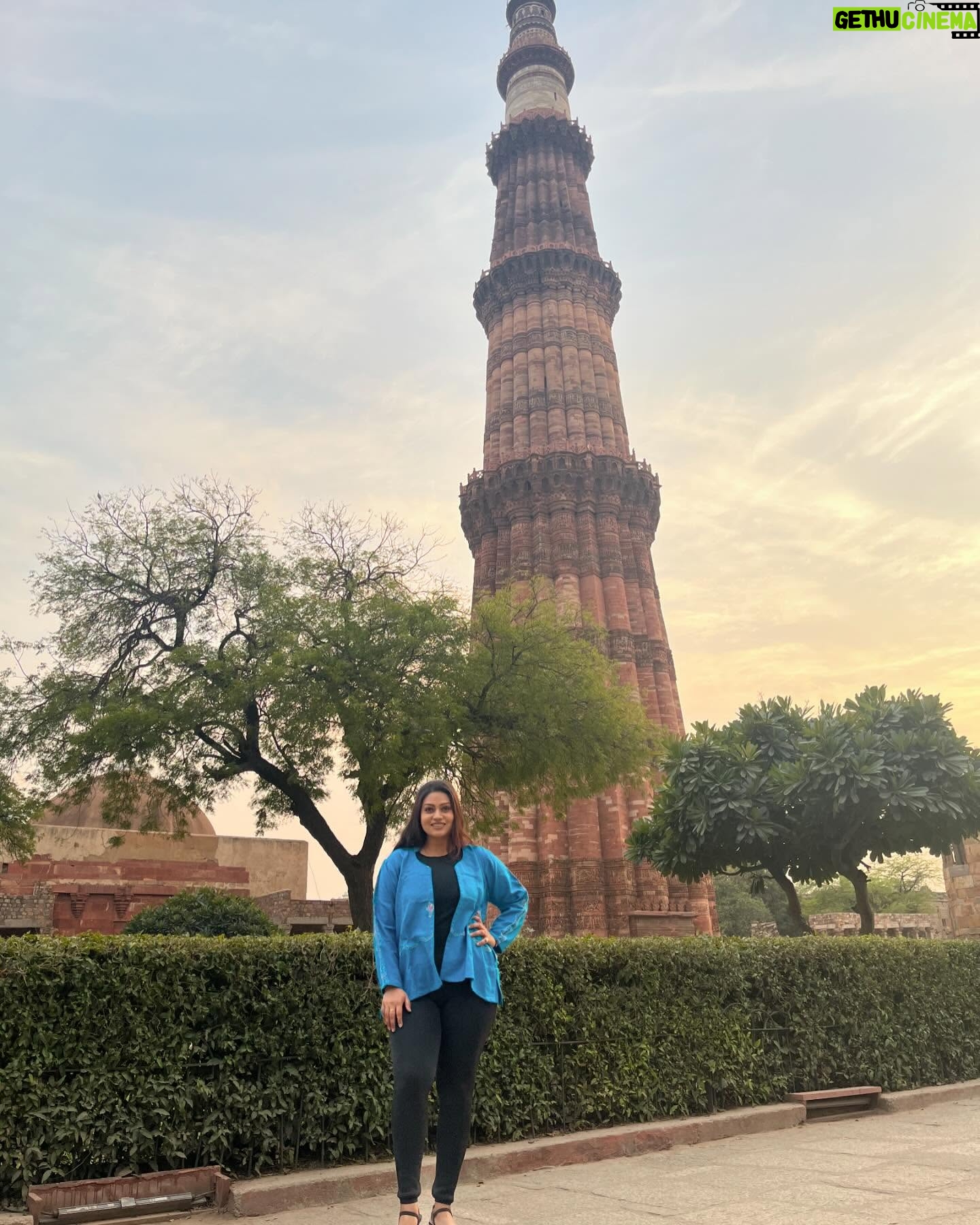 Nidhi Mahawan - 1.6K Likes - Photo dump Feb,2024