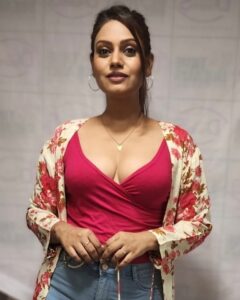 Actress Nidhi Mahawan HD Photos and Wallpapers April 2025